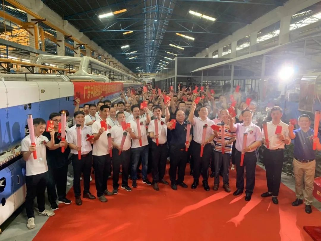 薪火正当燃:来德利陶瓷第三条大岩板智能生产线点火投产